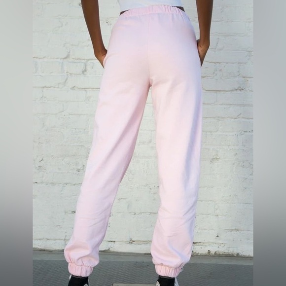 ⭐️ BRANDY MELVILLE Pink Sweatpants - Picture 2 of 7
